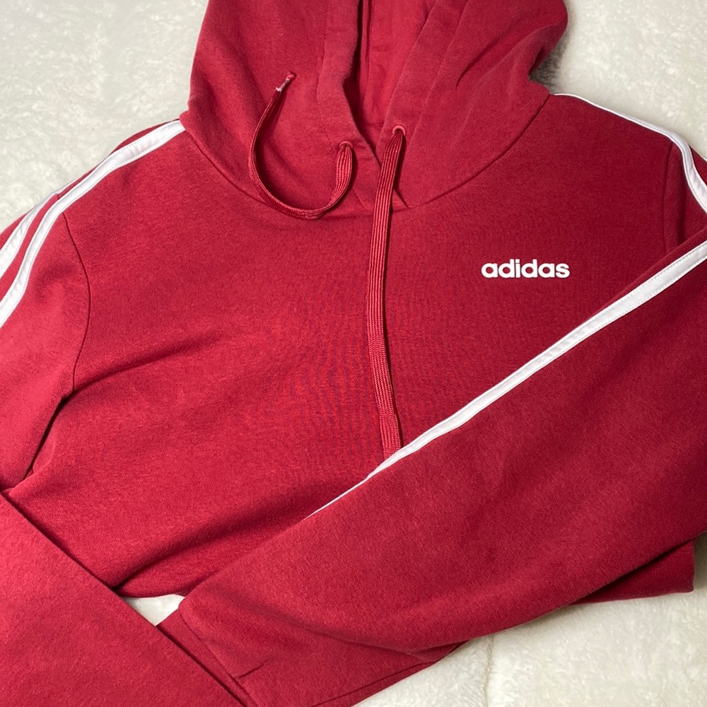 Adidas pull over size small